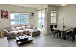 3255 NE 184th St, Aventura, FL 33160, - MLS#A12006059