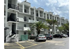 Building 3, 3000 Sunrise Lakes Dr E APT 302, Sunrise, FL 33322, - MLS#A12006085