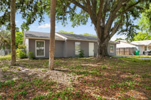4030 School Cir, LaBelle, FL 33935, - MLS#A12006112
