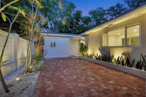 2 NW 89th St, El Portal, FL 33150, - MLS#A12006113