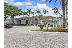 9615 Nw 1st Ct 10-302, Pembroke Pines