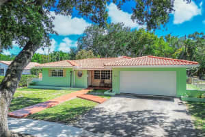 866 Ne 99th St, Miami Shores