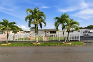 1132 W 71st St, Hialeah