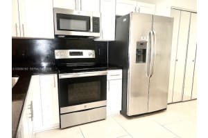 871 Ne 207th Ter 4-101, Miami