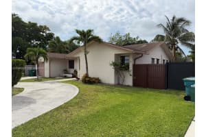 9300 SW 164th St, Palmetto Bay, FL 33157, - MLS#A12006202