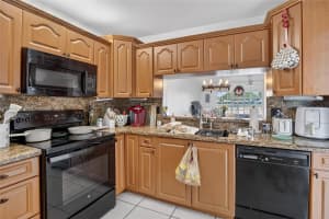 10431 NW 3rd St, Pembroke Pines, FL 33026, - MLS#A12006219