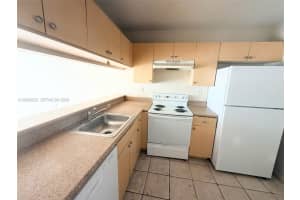 960 Lake Victoria Dr C, West Palm Beach