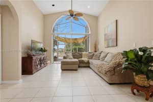 16284 NW 24th St, Pembroke Pines, FL 33028, - MLS#A12006246