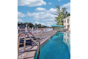 4740 Pine Tree Dr APT 20, Miami Beach, FL 33140, - MLS#A12006260
