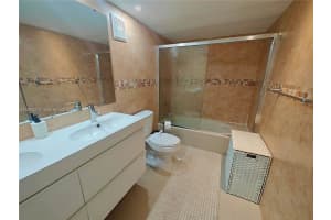 16300 Golf Club Rd APT 204, Weston, FL 33326, - MLS#A12006271