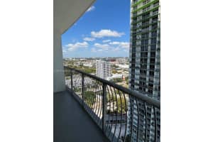 1750 N Bayshore Dr 2807, Miami
