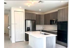 3525 NW 1st St, Pompano Beach, FL 33069, - MLS#A12006298