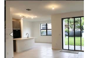 3525 NW 1st St, Pompano Beach, FL 33069, - MLS#A12006298