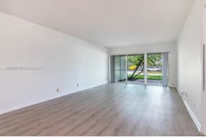 100 Lakeview Dr APT 112, Weston, FL 33326, - MLS#A12006336