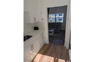 326 Wilson St APT 201, Hollywood, FL 33019, - MLS#A12006346
