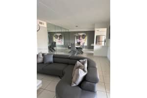 200 Ne 12th Ave 7e, Hallandale Beach
