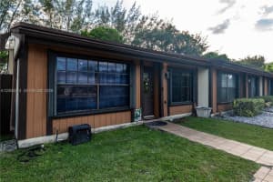 1980 Seagrape Ave, Pembroke Pines