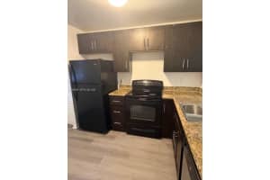 20800 Ne 8th Ct 106-17, Miami