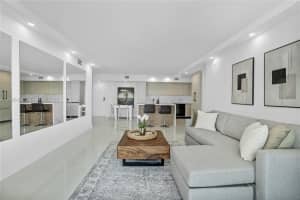 1155 Brickell Bay Dr 2003, Miami