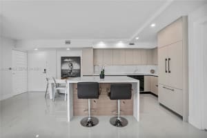 1155 Brickell Bay Dr APT 2003, Miami, FL 33131, - MLS#A12006423