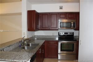 2451 Centergate Dr 303, Miramar