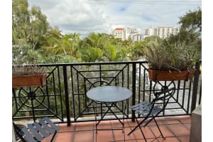 101 Sidonia Ave APT 301, Coral Gables, FL 33134, - MLS#A12006442