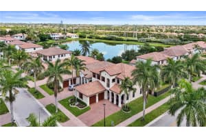 3701 NW 85th Terrace, Pembroke Pines, FL 33024, - MLS#A12006445