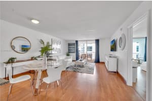 1200 Brickell Bay Dr APT 1914, Miami, FL 33131, - MLS#A12006455