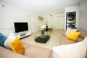 3300 NE 192 St APT 214, Aventura, FL 33180, - MLS#A12006466