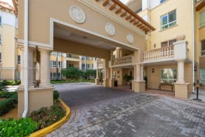 16101 Emerald Estates Dr APT 250, Weston, FL 33331, - MLS#A12006557