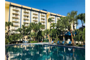 4550 Nw 9th St 305e, Miami