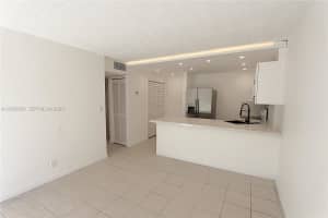 4550 NW 9th St APT 305E, Miami, FL 33126, - MLS#A12006600