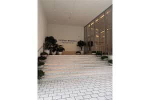 77 Se 5 Street 1904, Miami