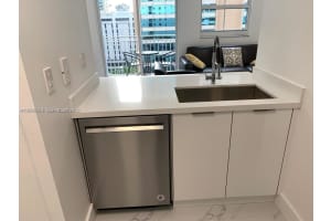 185 Se 14th Ter 1009, Miami