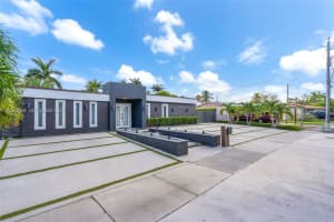 8241 NW 182nd St, Hialeah, FL 33015, - MLS#A12006688