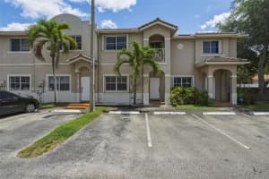 16613 Nw 71st Ave, Miami Lakes