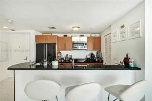 300 S Biscayne Blvd t 3216, Miami, FL 33131, - MLS#A12006791