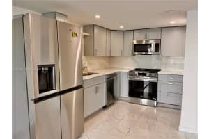 401 NW 109th Ave APT 2A, Miami, FL 33172, - MLS#A12006816