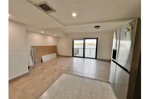401 NW 109th Ave APT 2A, Miami, FL 33172, - MLS#A12006816