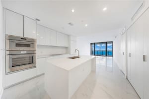 700 Ne 24 Street 3402, Miami