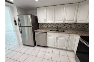 400 Kings Point Dr APT 608, Sunny Isles Beach, FL 33160, - MLS#A12006859