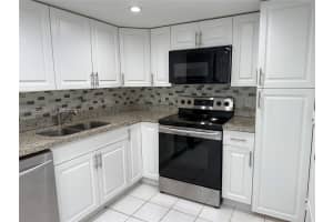 400 Kings Point Dr APT 608, Sunny Isles Beach, FL 33160, - MLS#A12006859