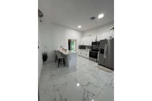 25 NW 193rd St, Miami, FL 33169, - MLS#A12006865