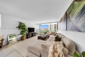 1000 West Ave APT 702, Miami Beach, FL 33139, - MLS#A12006925
