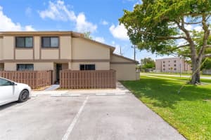 2950 NW 106th Ave APT 10, Sunrise, FL 33322, - MLS#A12006927