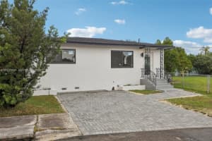 6595 Sw 31st St, Miami