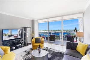 20505 E Country Club Dr 836, Aventura