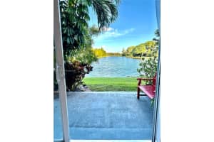 3742 San Simeon Cir 3742, Weston