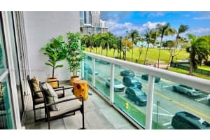 1800 N Bayshore Dr APT 303, Miami, FL 33132, - MLS#A12007083