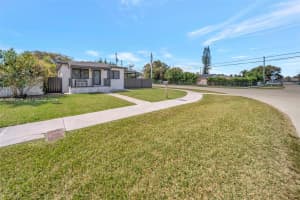 7470 SW 37th St, Miami, FL 33155, - MLS#A12007098